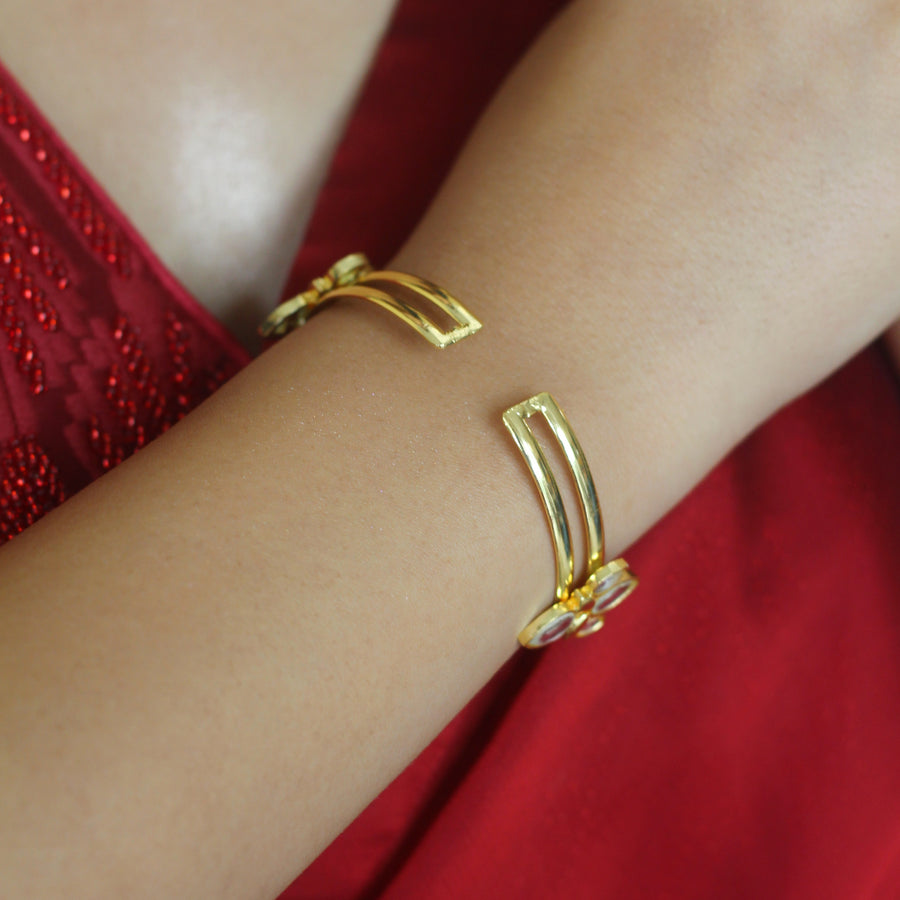 Sitara Line Cuff Lotus Sparkle