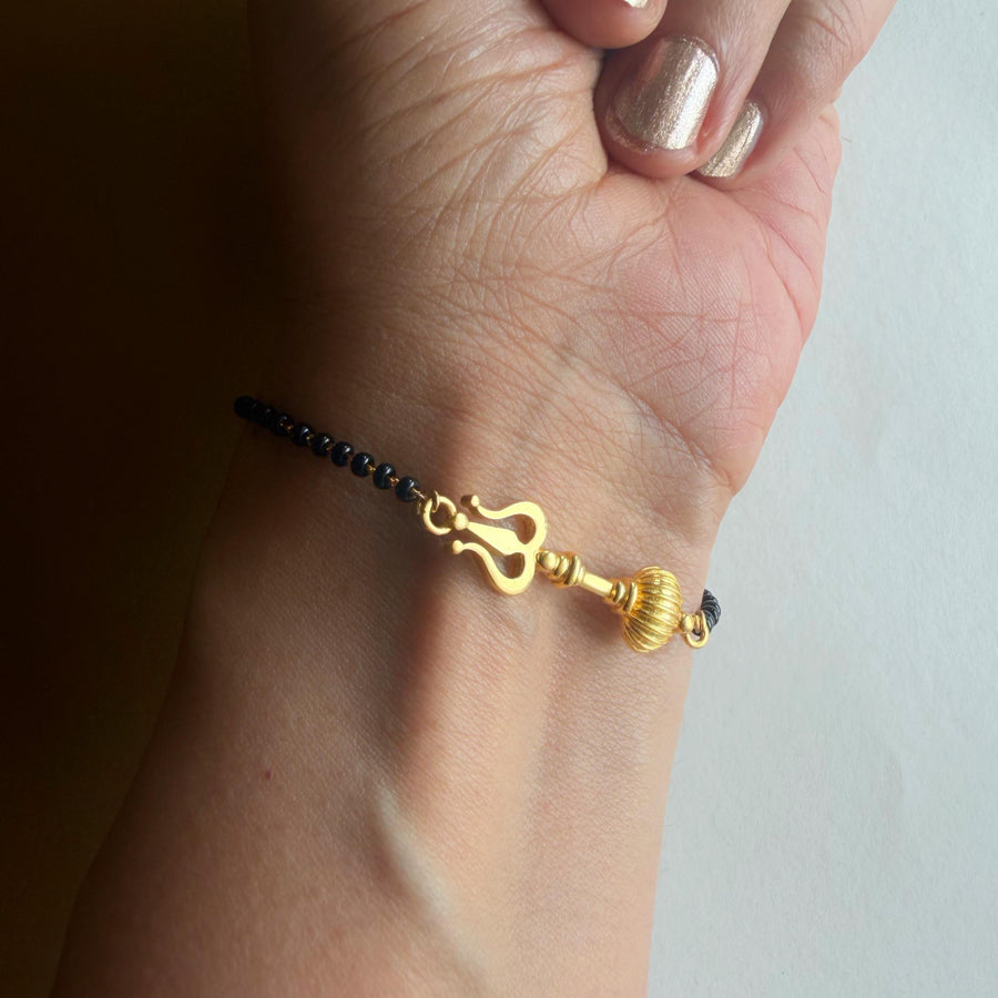 Women Shivastra 22k Gold-plated Brass Bracelet with Black Onyx