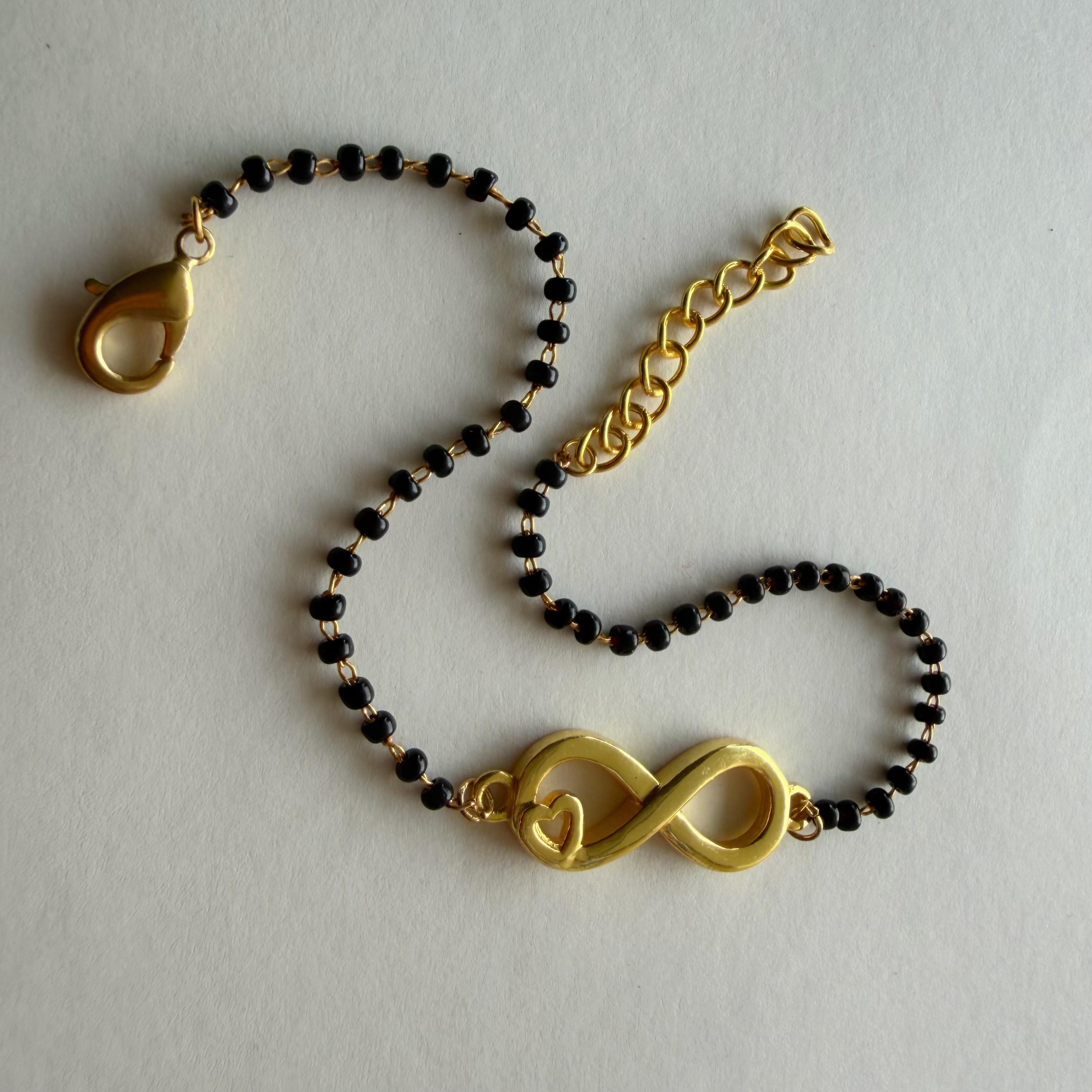 Women Infinite Love 22k Gold-plated Brass Bracelet with Black Onyx